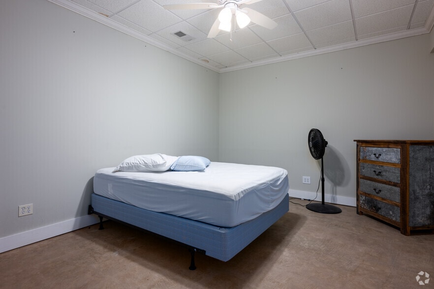 More Photos Of 325 N Main St, High Point Office For Sale
