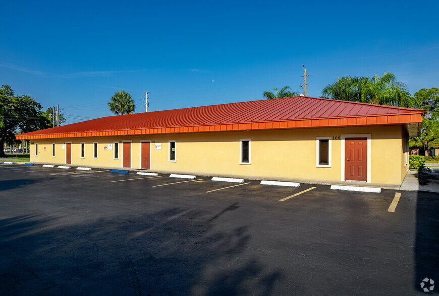 Primary Photo Of 5207 26th St, Bradenton Office For Sale