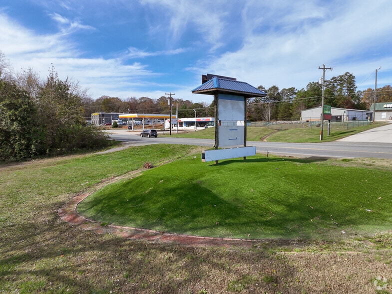 More Photos Of 1219 River Hwy, Mooresville Office For Lease