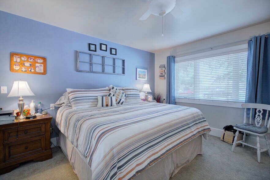 More Photos Of 1006 Court St, Imperial Hospitality For Sale