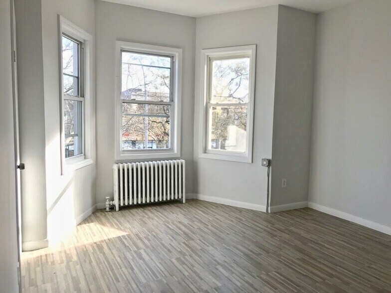 More Photos Of 2166 31st St, Long Island City Multifamily For Sale
