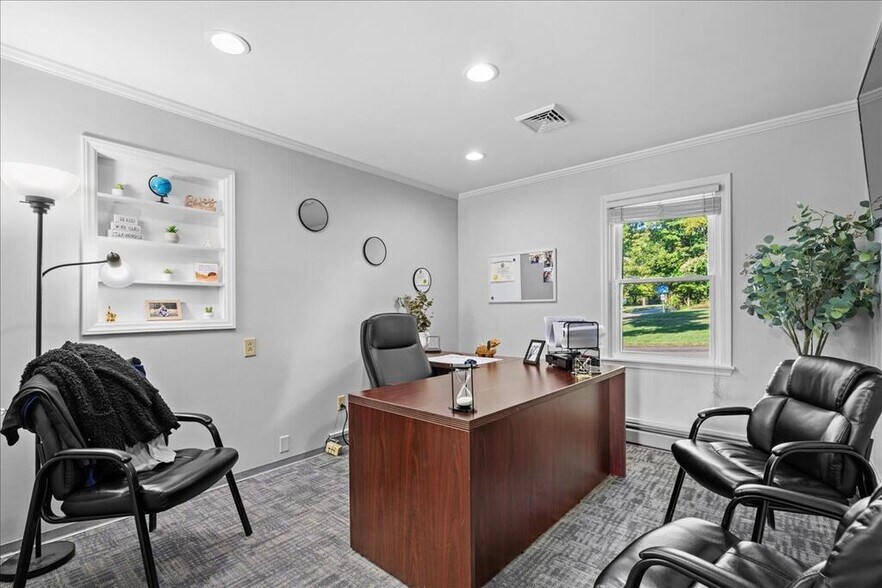 More Photos Of 57 Mountain Rd, Halifax Office For Sale