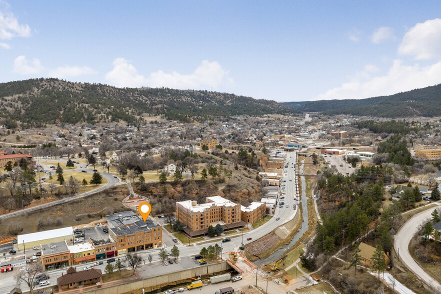 More Photos Of 603 N River St, Hot Springs Hotel For Lease