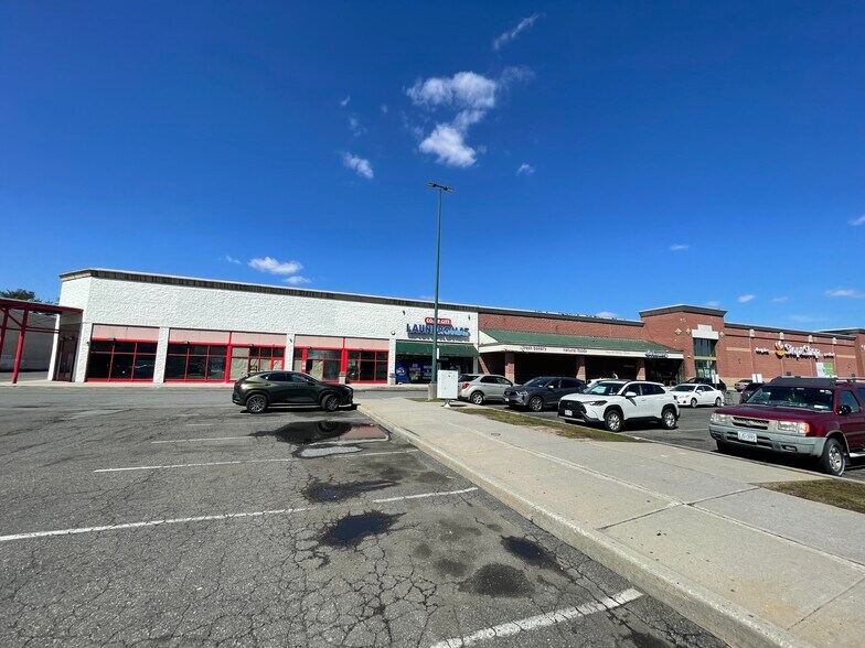 More Photos Of 691 Co-op City Blvd, Bronx General Retail For Lease