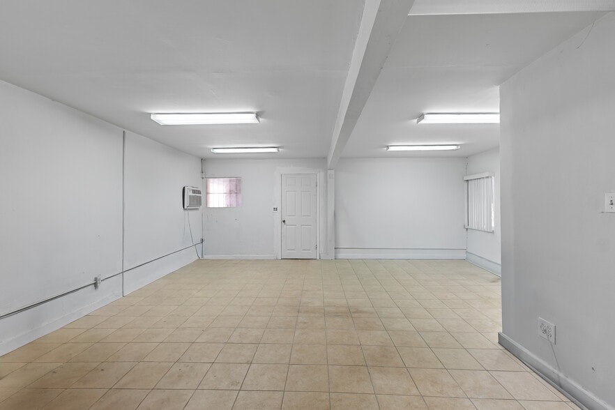 More Photos Of 19661 Valley Blvd, Walnut Freestanding For Sale