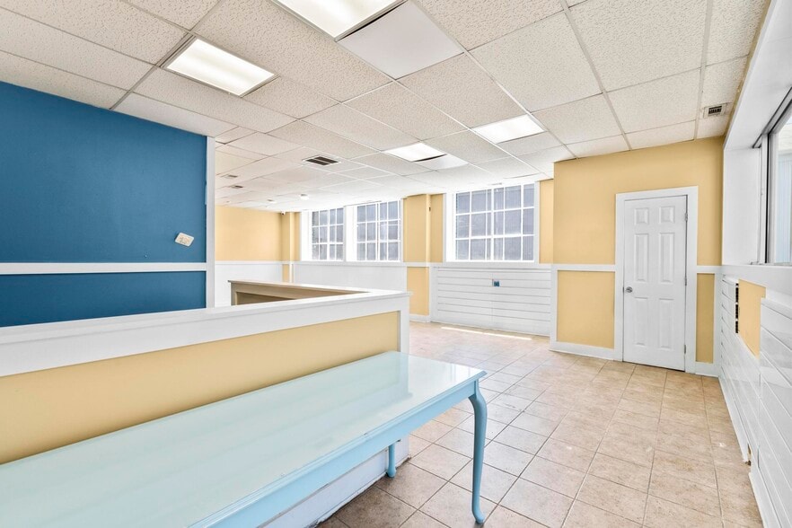 More Photos Of 314 Wilson Ave, Norwalk Warehouse For Lease