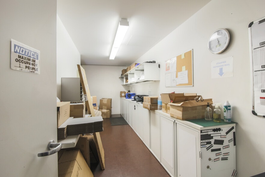 More Photos Of 2154 W Sunset Blvd, Los Angeles Loft Creative Space For Sale