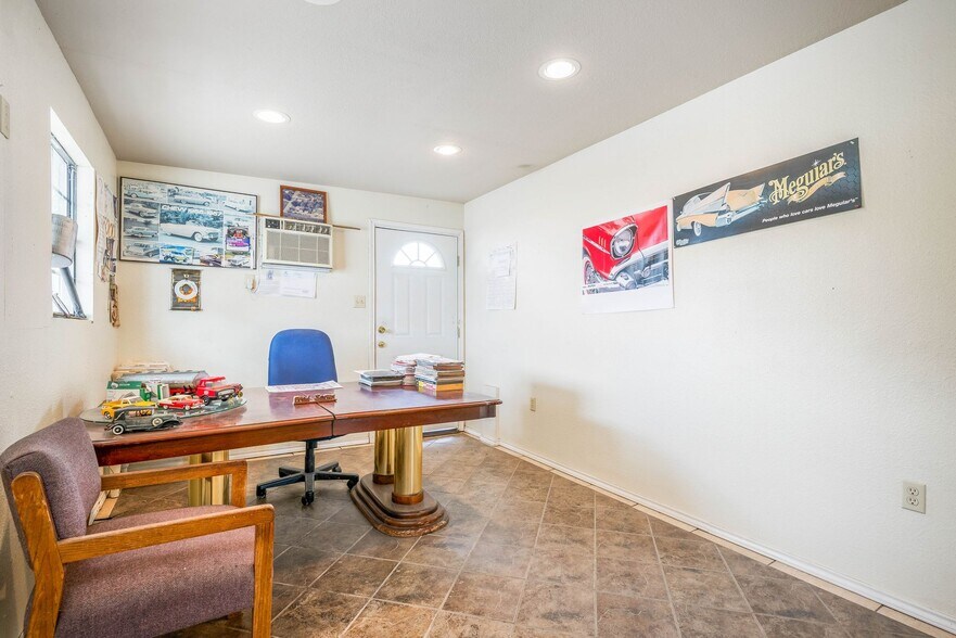 More Photos Of 1421 2nd St, Pleasanton Auto Repair For Sale