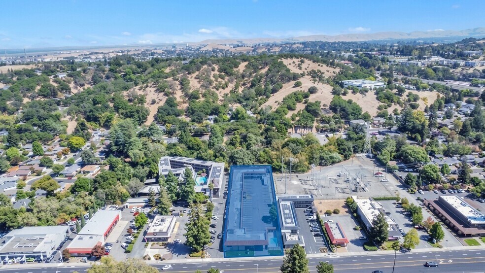 More Photos Of 3999 Alhambra Ave, Martinez Hotel For Sale