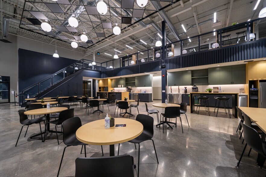 More Photos Of 137 Glasgow St, Kitchener Coworking Space