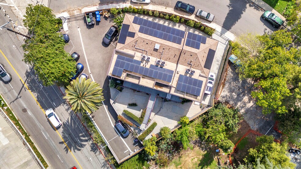 More Photos Of 2811 Waverly Dr, Los Angeles Apartments For Sale