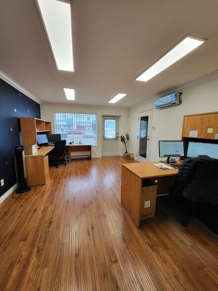 More Photos Of 13308 76th Ave, Surrey Warehouse For Sale