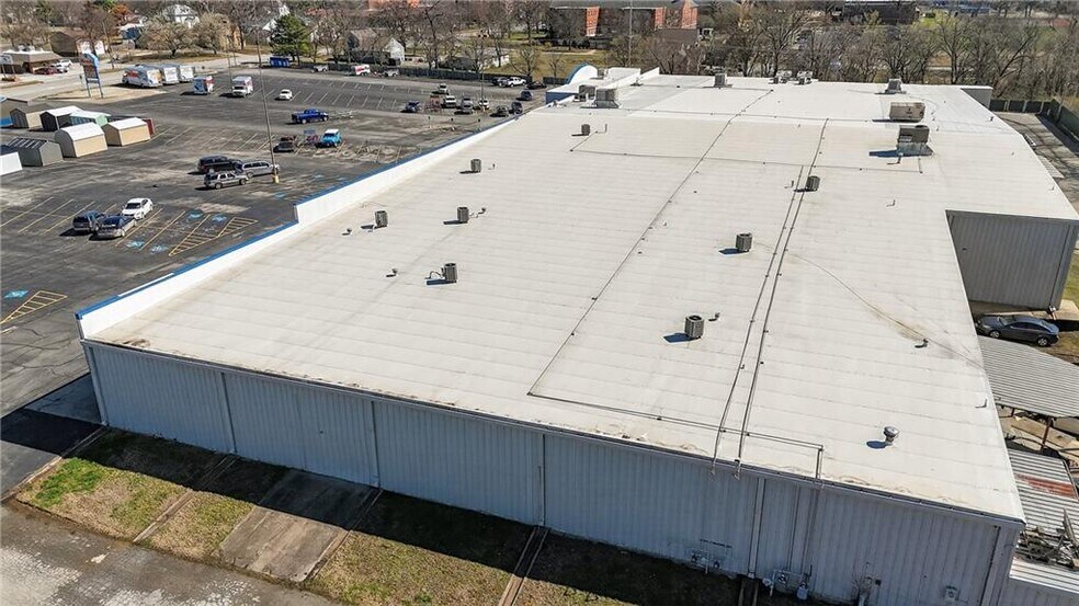 More Photos Of 1407 W Austin Blvd, Nevada General Retail For Sale