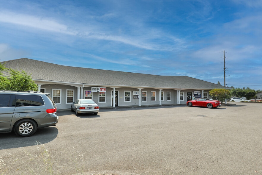 More Photos Of 107 W Q St, Springfield Office For Sale