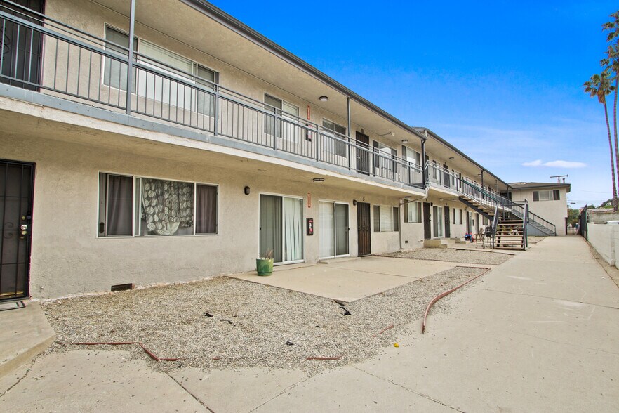 More Photos Of 1044 W 110th St, Los Angeles Apartments For Sale