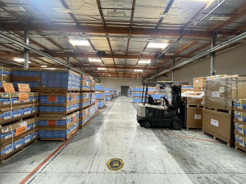 More Photos Of 42136 Avenida Alvarado, Temecula Manufacturing For Sale