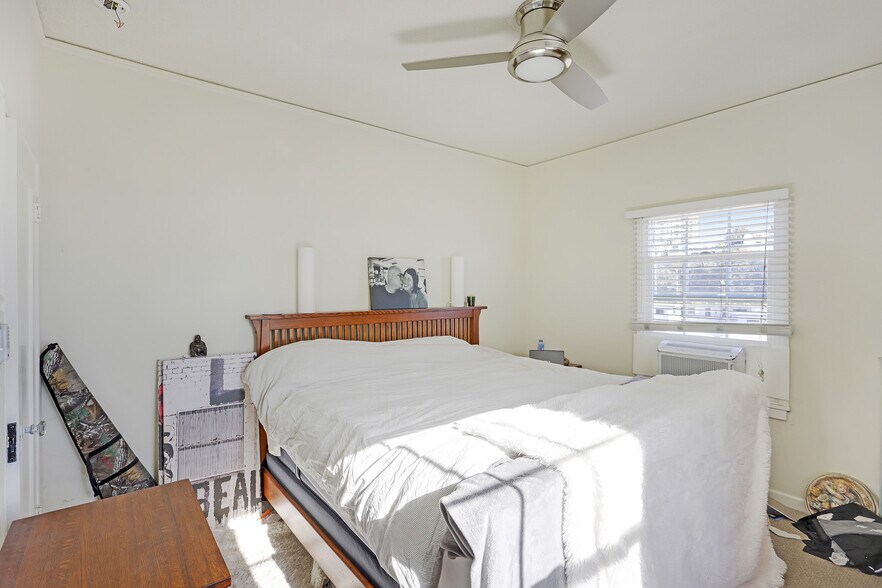 More Photos Of 153-157 W Channel Rd, Santa Monica Apartments For Sale