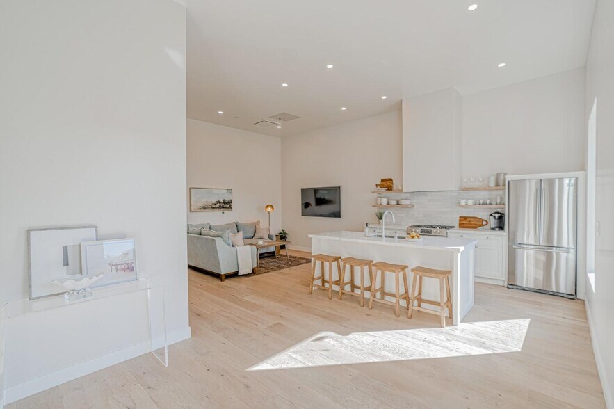 More Photos Of 1124 Castillo St, Santa Barbara Hotel For Sale