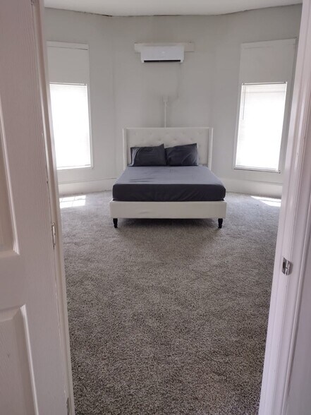 More Photos Of 215 Grace St, Greenwood Apartments For Sale