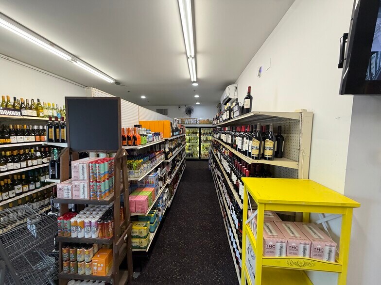 More Photos Of 2600 Park Blvd, Wildwood Storefront Retail Residential For Sale