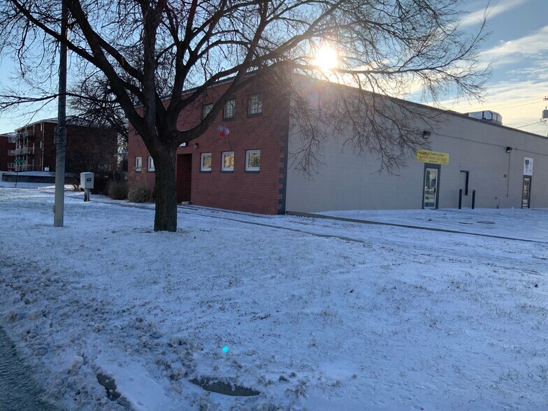 More Photos Of 1935 Q St, Lincoln Freestanding For Sale