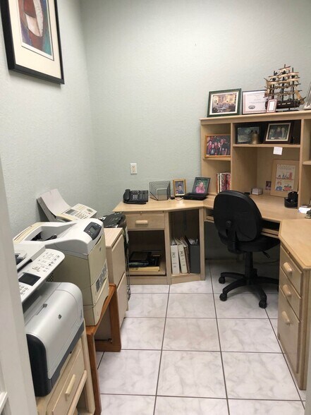 More Photos Of 2031 NW 22nd St, Pompano Beach Warehouse For Lease