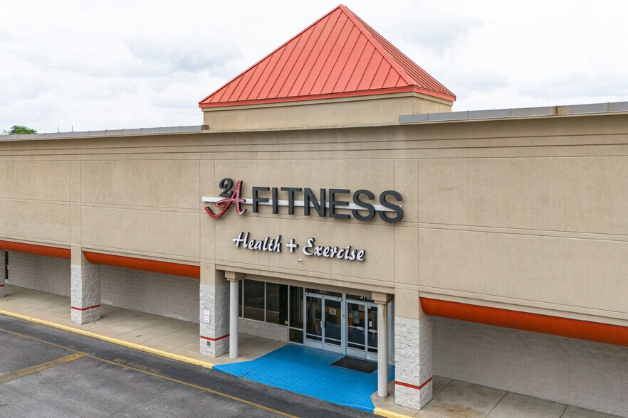 More Photos Of 3705-3789 Eastern Blvd, Montgomery Unknown For Lease