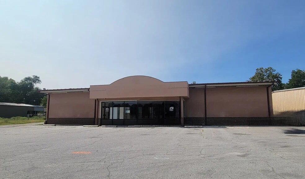 Primary Photo Of 812 Highway 67 S, Tuckerman Supermarket For Sale