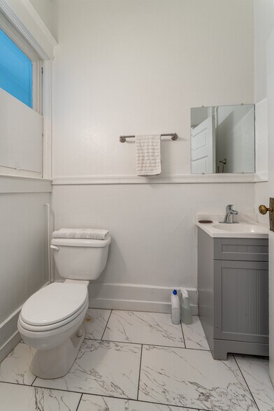 More Photos Of 204 Moran St, Reno Apartments For Sale