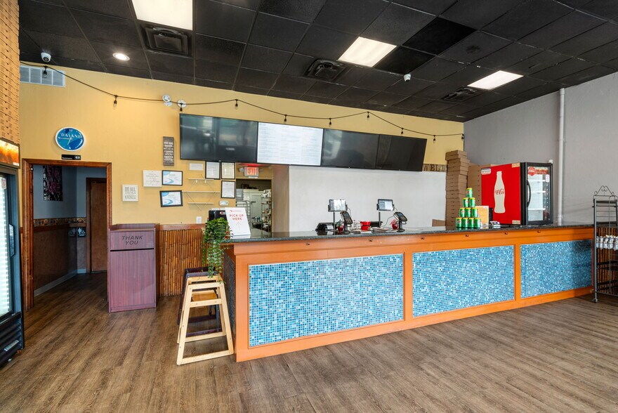 More Photos Of 10-14 Chelmsford St, Chelmsford Storefront For Sale