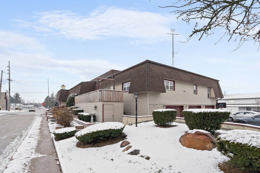 More Photos Of 621 N Halleck St, Demotte Religious Facility For Sale