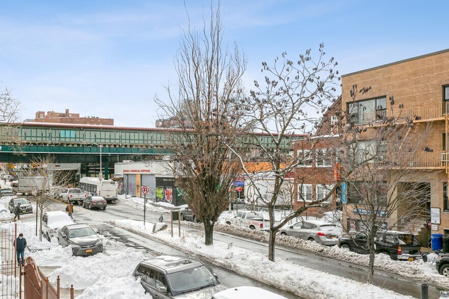 More Photos Of 3745 75th St, Flushing Apartments For Lease