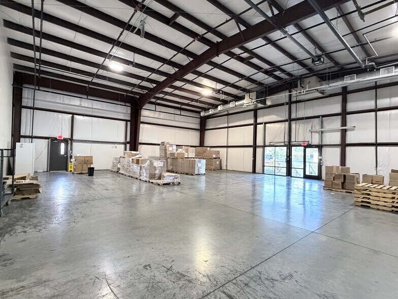 More Photos Of 688 Tolman Creek Rd, Ashland Refrigeration Cold Storage For Lease