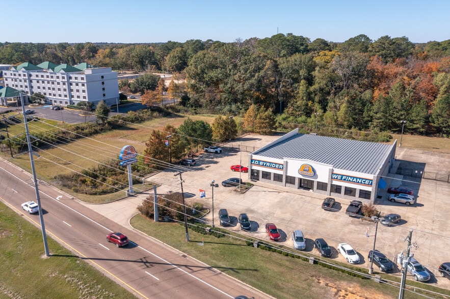 More Photos Of 5719 I-55 S Frontage Rd, Jackson Auto Dealership For Sale
