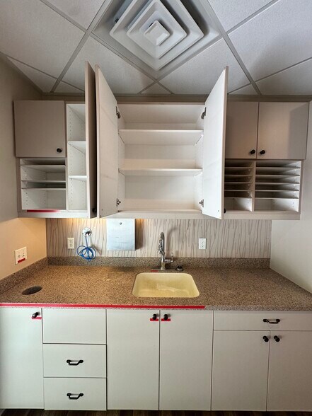 More Photos Of 3643 Highland Dr, Salt Lake City Loft Creative Space For Lease