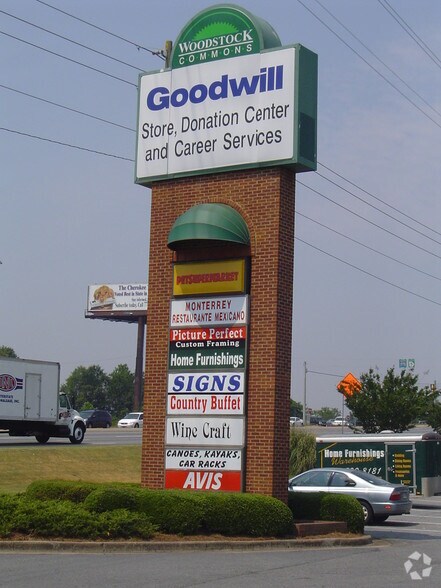 More Photos Of 9425 Highway 92, Woodstock Restaurant For Lease