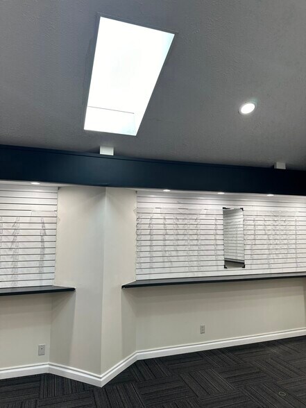 More Photos Of 2710 E 62nd St, Indianapolis Medical For Sale