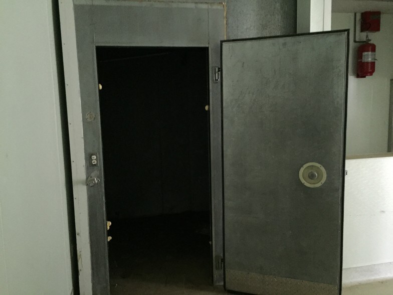 More Photos Of 21651 W Manning Ave, San Joaquin Unknown For Lease