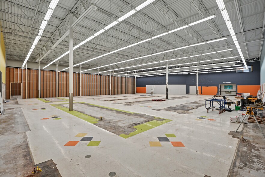 More Photos Of 17158 County Highway J, Chippewa Falls Supermarket For Lease