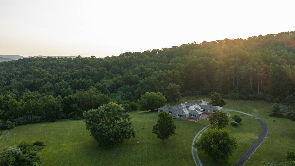 More Photos Of 1207 Flohrs Church Rd, Biglerville Hospitality For Sale