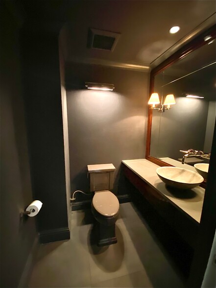 More Photos Of 2211-2255 Cole St, Birmingham Office For Lease