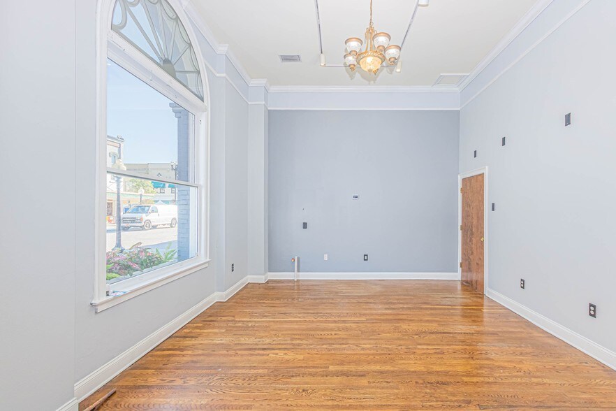 More Photos Of 110 W Indiana Ave, Deland Office For Lease