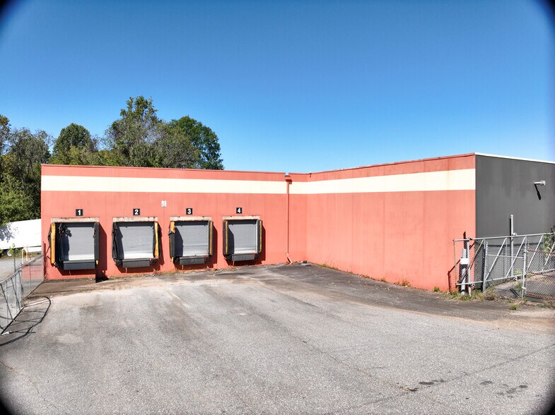 More Photos Of 430 Neisler St, Shelby Manufacturing For Sale