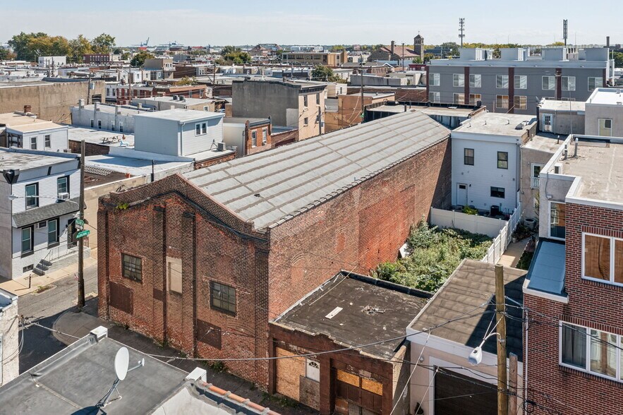More Photos Of 2848 Belgrade St, Philadelphia Warehouse For Lease
