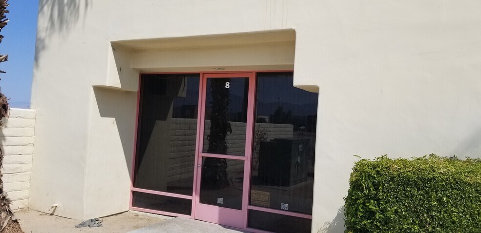 More Photos Of 44349 Jackson St, Indio Storefront Retail Office For Lease