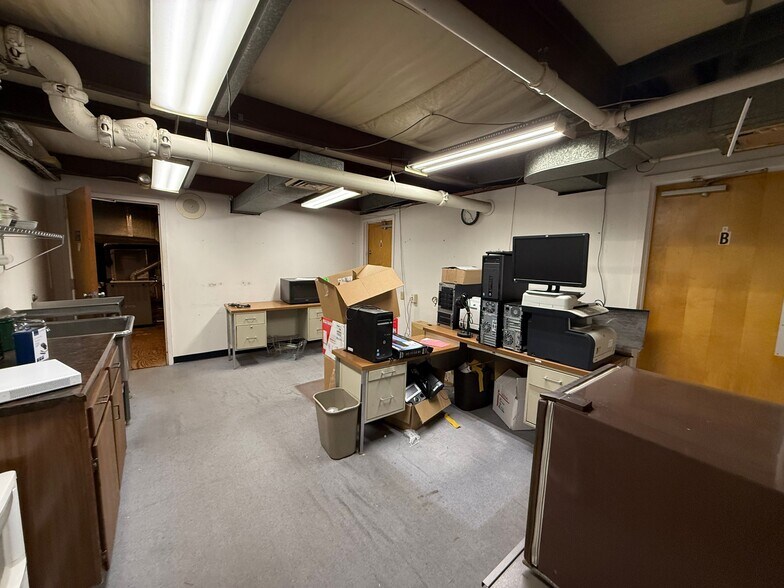 More Photos Of 960 Creek Rd, Bellmawr Food Processing For Lease
