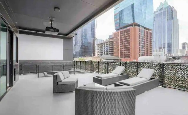 More Photos Of 219 W 4th St, Austin General Retail For Lease