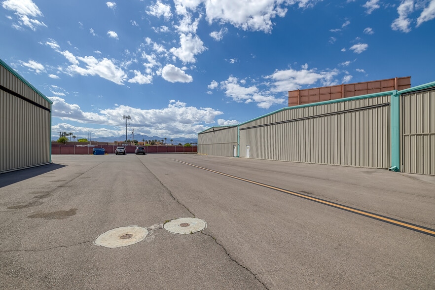More Photos Of 2730 Airport Dr, North Las Vegas Airplane Hangar For Sale