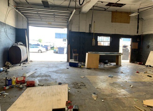 More Photos Of 235 Robbins Ln, Syosset Warehouse For Lease