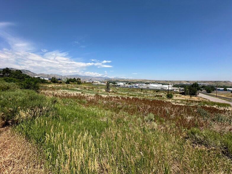 More Photos Of McIntyre St @ W 3rd Place, Golden Land For Sale